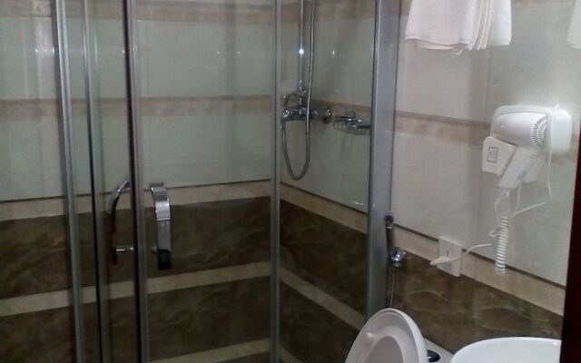 Rahnile Hotel