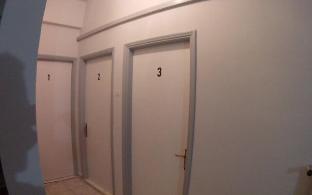 Theoxenia Paralio Astros