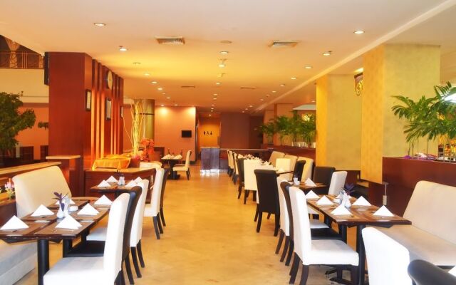 Grand Palace Hotel
