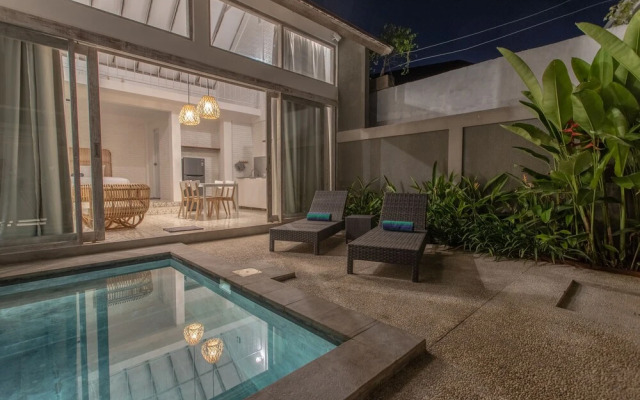 White Studio Villa