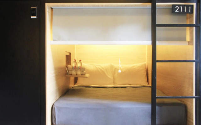 Livinn Hostel City Center Surabaya