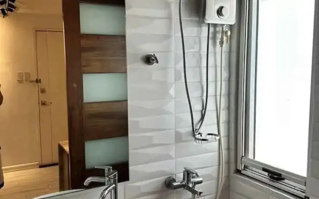 COZI modern loft suite at BGC