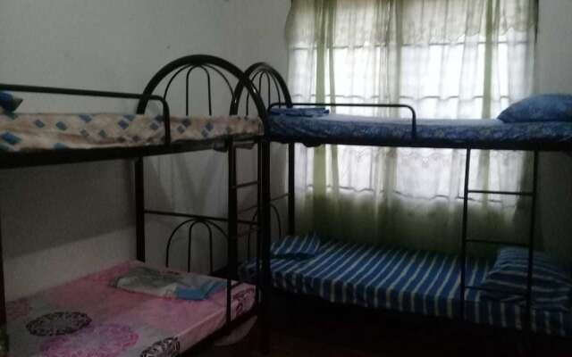 Hostal Los Primos - Hostel