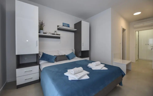 Pool Apartments & Rooms Mare