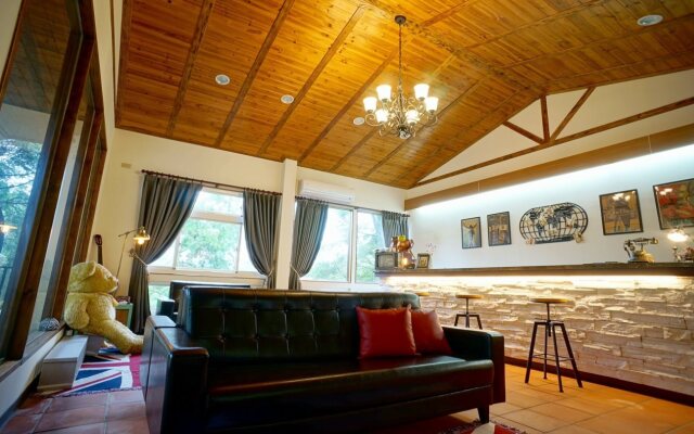 Hillside Plot Inn