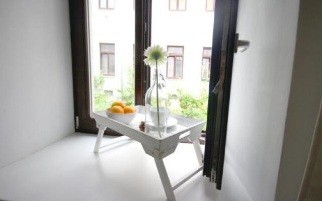 For the bold, chic and open minded