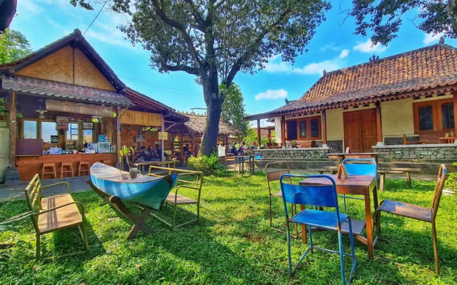 Omah Pitoe Guest House