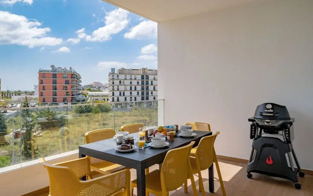 Lagos Marina View 1 With Pool by Homing