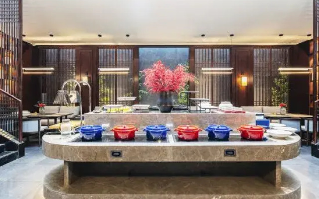 QIANNA HOTEL (Provincial People's Hospital Jincheng Times Square Branch)