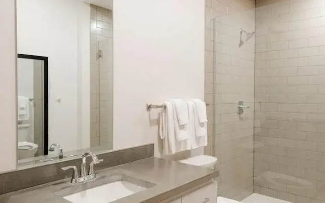 Sonder by Marriott Bonvoy The Gallier Apartments CBD