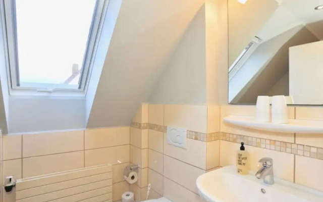 Strandhuus Modern Retreat