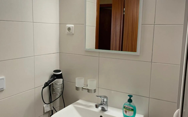 Renovierte Ferienwohnung Friedrichskoog - Spitze (gegenüber Mutter-Kind-Klinik)