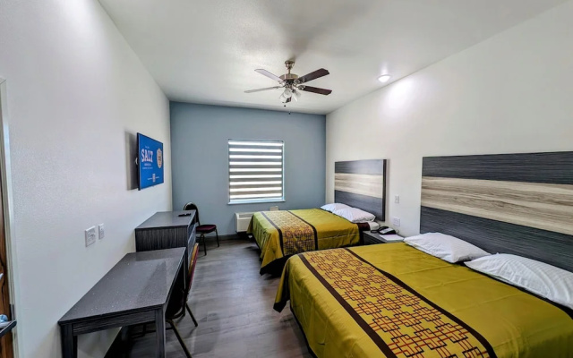 Texas Bungalows Hotel & Hotel Que at  i35 Austin Pflugerville