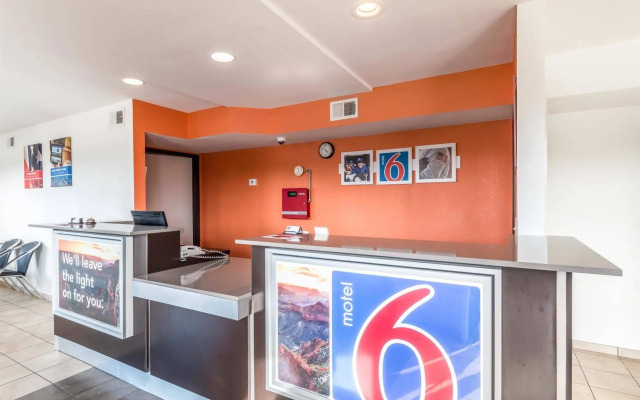 Motel 6 San Antonio, TX - South WW White Rd