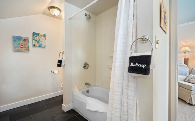 The River House 3 Bedroom Cabin