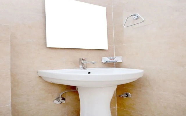 Hotel Lazeeno Classic by OYO