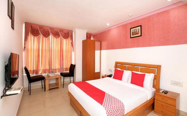 OYO 13365 Hotel Teg Royal