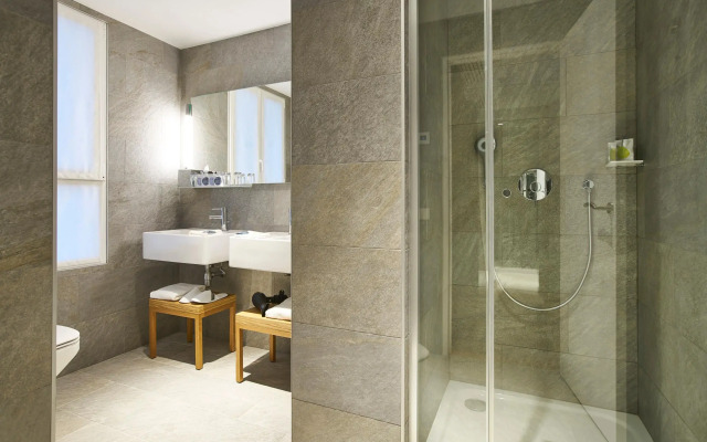 9Hotel Republique
