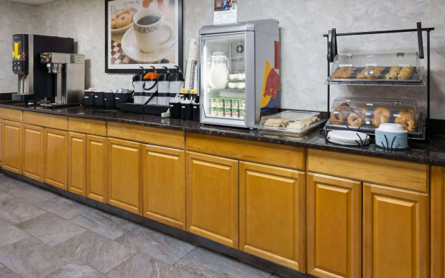 Ramada by Wyndham Parsippany