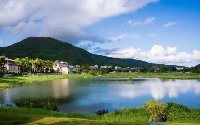 Sanya Yalong Bay Flower Water Residence