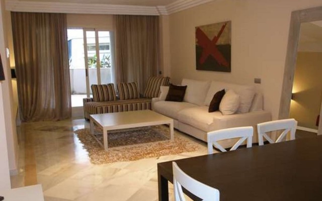 Apartamentos Fuente Aloha
