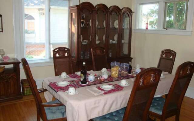 Downtown Bed And Breakfast