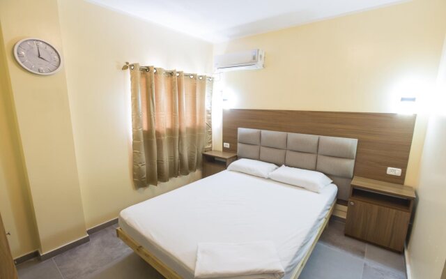 Laguardia Hotel