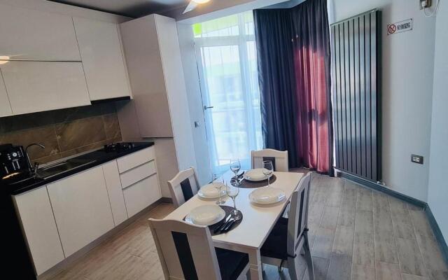 Sensation Apartment By Alezzi