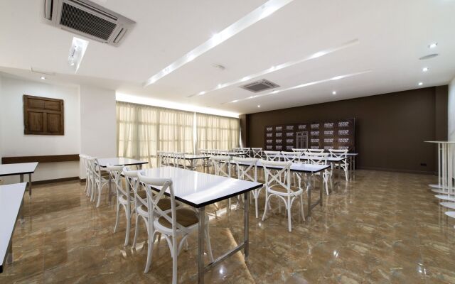 Blu Monkey Brown House Udonthani