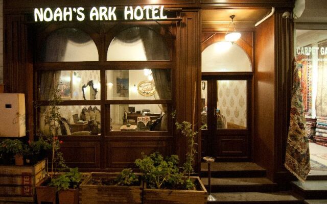 Noahs Ark Hotel