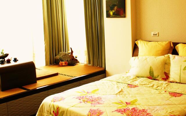 Dolphin Bay Auberge