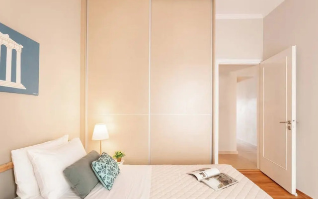 Stylish apt steps from Acropolis by GHH