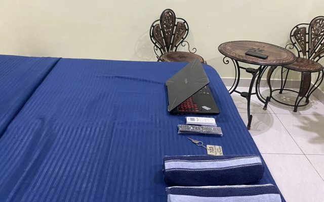 Pause LAVISH Living Gurgaon