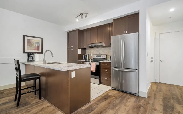 Elevated Escapes 2BR Suite Overlooking Lake