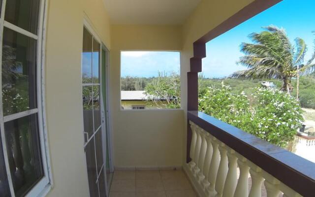 Santa Cruz Homestay Angochi House