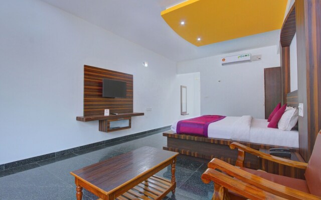OYO 11724 Chitra Residency Premium