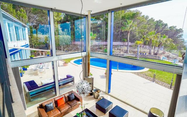 Villa BAY Blue by Priority