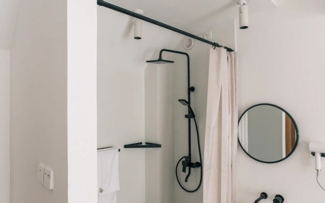 VINAWHISPER Boutique Hotel