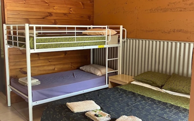 Territory Manor Motel & Caravan Park – Guest Rooms – Mataranka
