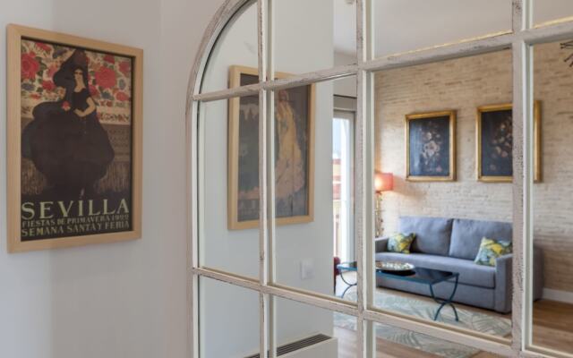 Sevilla Alquila Suites Jardines de Murillo con piscina climatizada