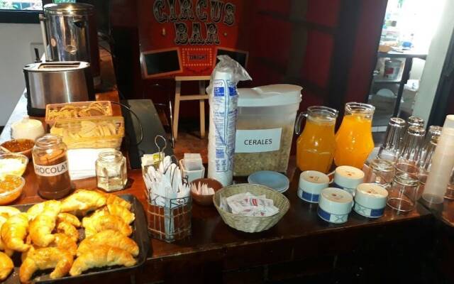 Hostel BarHouse