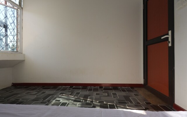 SPOT ON 93312 Homestay OrangeNearNagoya Hill Shopping Mall