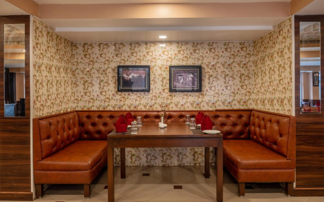 Summit Oakden Resort Mall Road