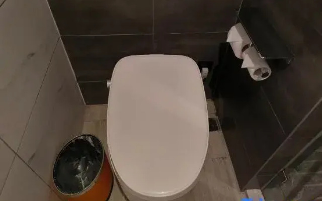 Orange Hotel