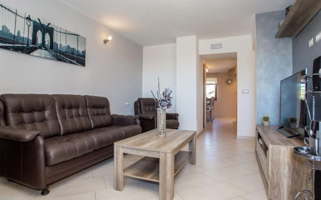 Rustically furnished holiday home with its own tavern, only 5 km from Porec - Villas_and_Bungalows in Porec - Photo 4