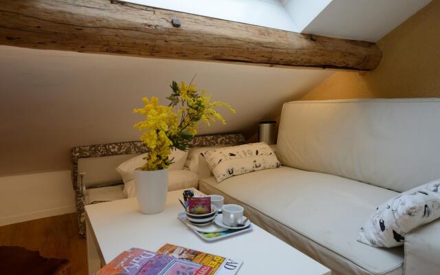 B4DF Peace & Love in París