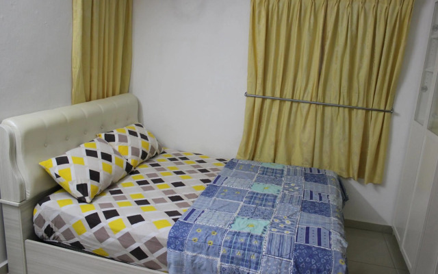 Macallum Budget Muslim Homestay