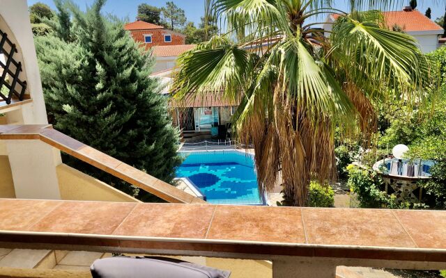 Pool Apartment Tierra 1