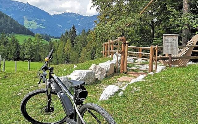 Dorfcafe Unken Hotelpension sWirtshaus im Dorf