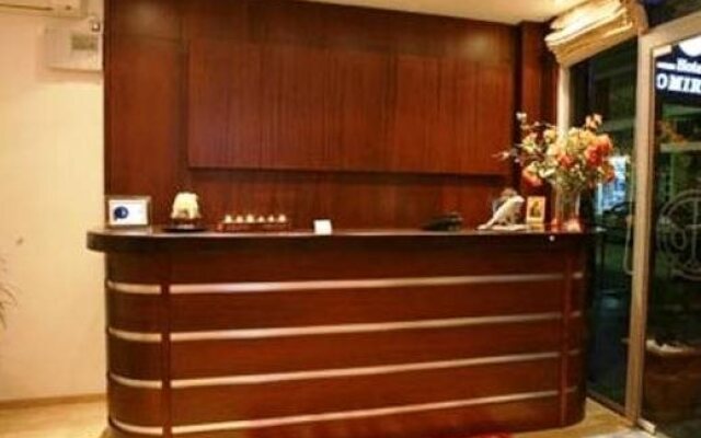 Omiros Luxury Hotel
